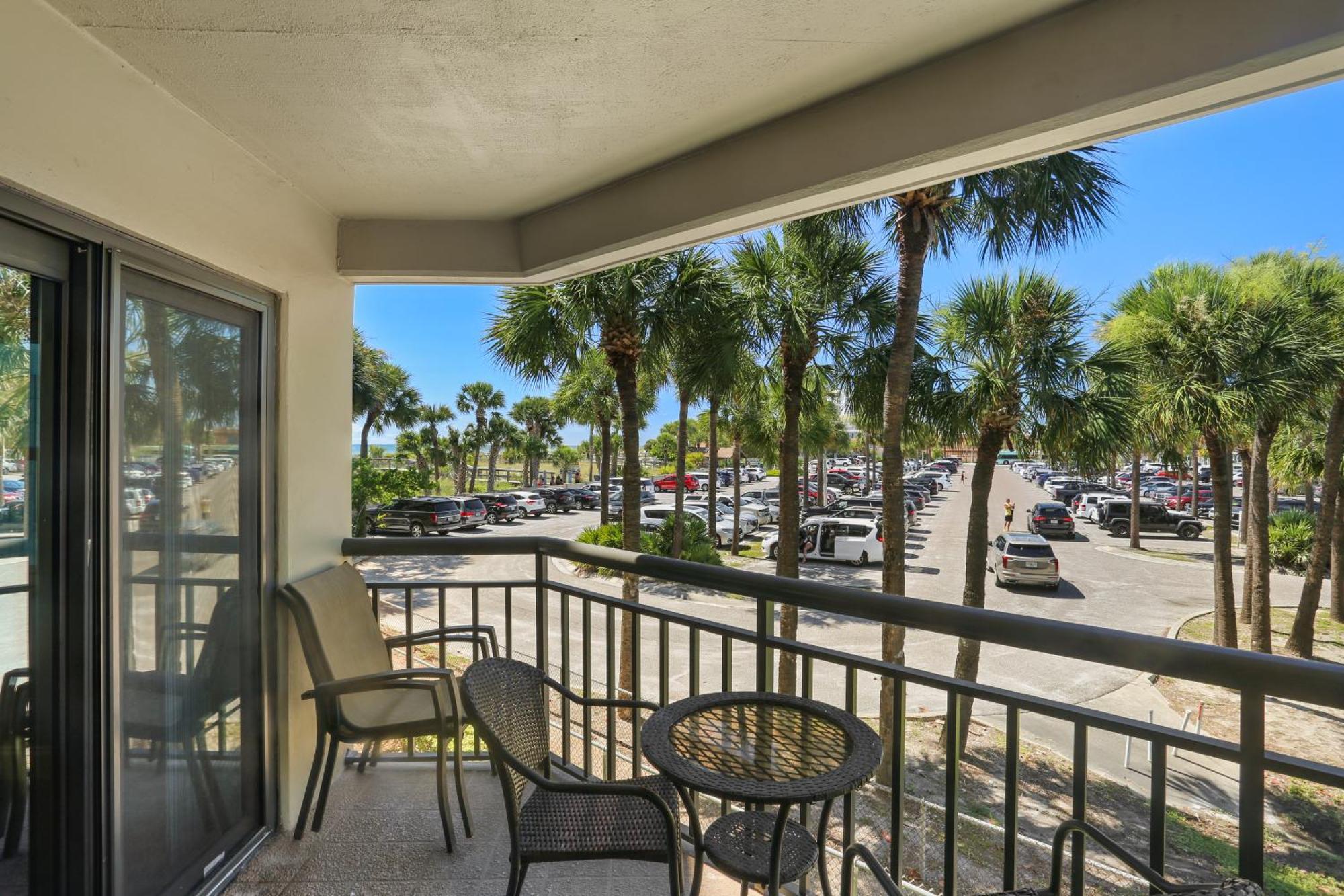 One-Bedroom Apartment with Balcony